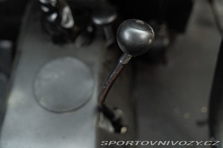 Ostatní značky Ostatní modely Land Rover 88 SERIE II A 1977