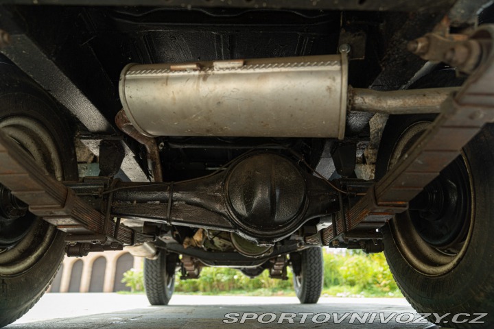 Ostatní značky Ostatní modely Land Rover 88 SERIE II A 1977