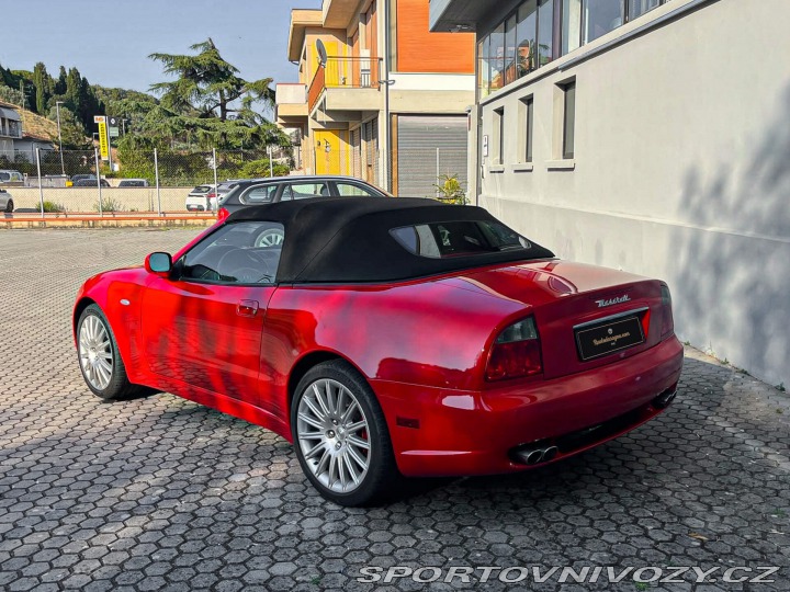 Maserati Spyder 2002