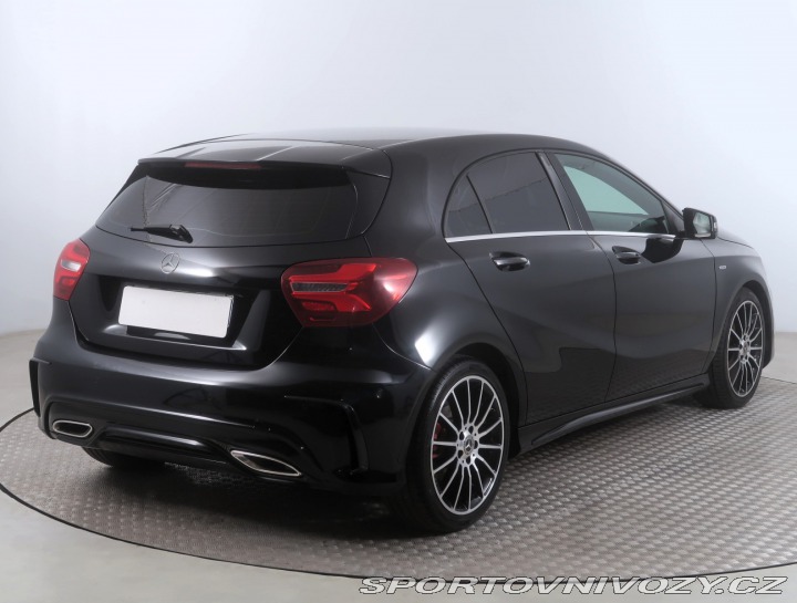 Mercedes-Benz A AMG line A 180 2017