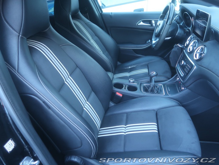 Mercedes-Benz A AMG line A 180 2017