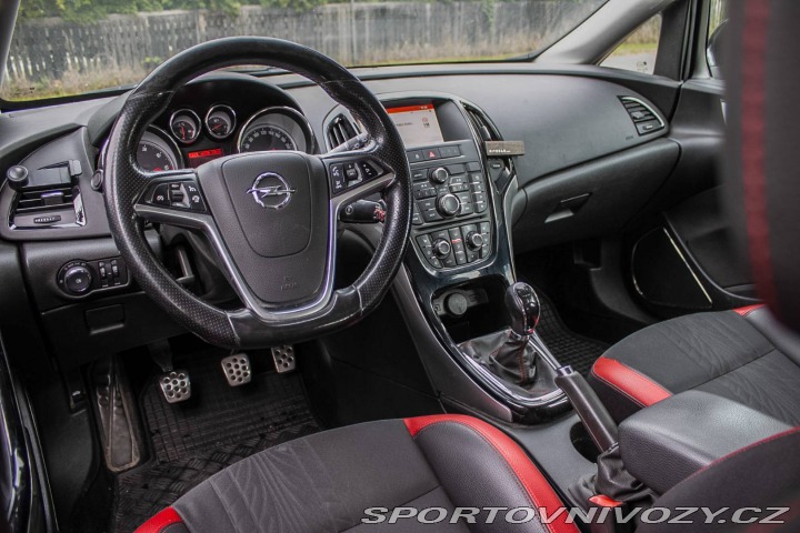 Opel Astra J 2.0 CDTI 143kW MT/6 20 2014