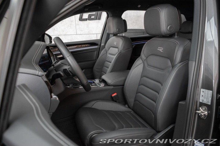 Volkswagen Ostatní modely Touareg 3.0 TDI R-LINE*ZÁRUKA*TAŽ 2024