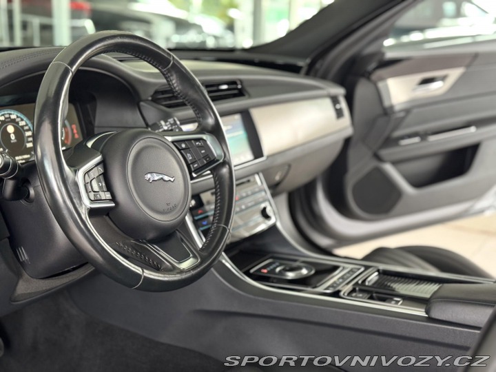 Jaguar XF 25d AWD*FullLED*360Kam*Pa 2018