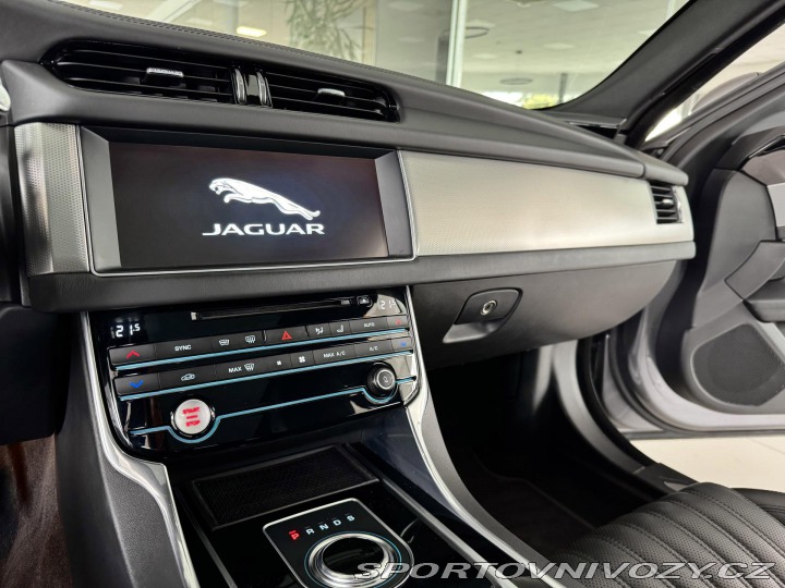 Jaguar XF 25d AWD*FullLED*360Kam*Pa 2018