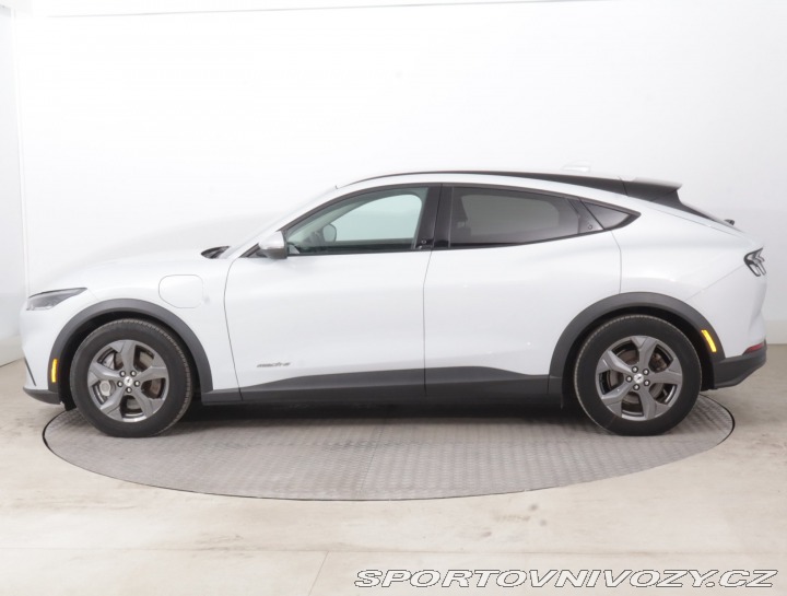 Ford Mustang Mach-E Standard Range RW 2021