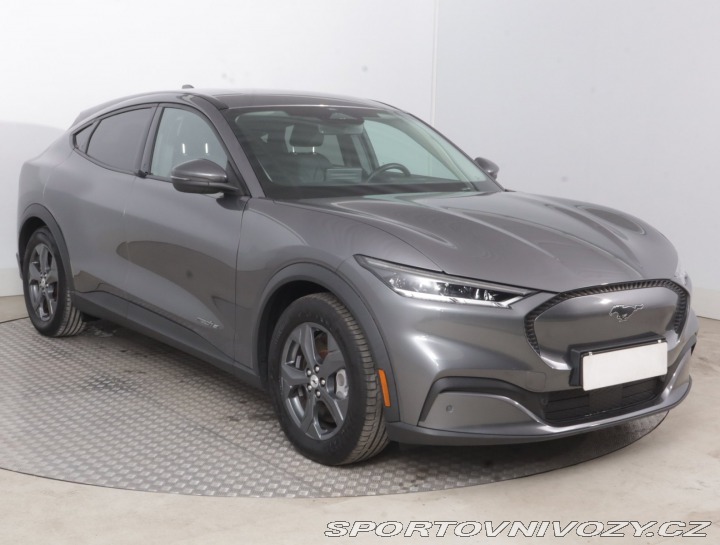 Ford Mustang Mach-E Standard Range RW 2021