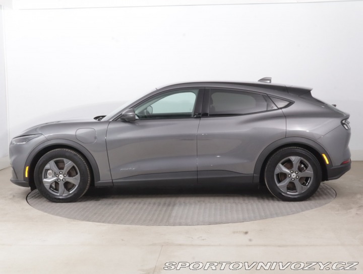 Ford Mustang Mach-E Standard Range RW 2021