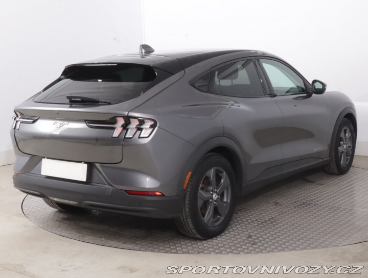 Ford Mustang Mach-E Standard Range RW 2021