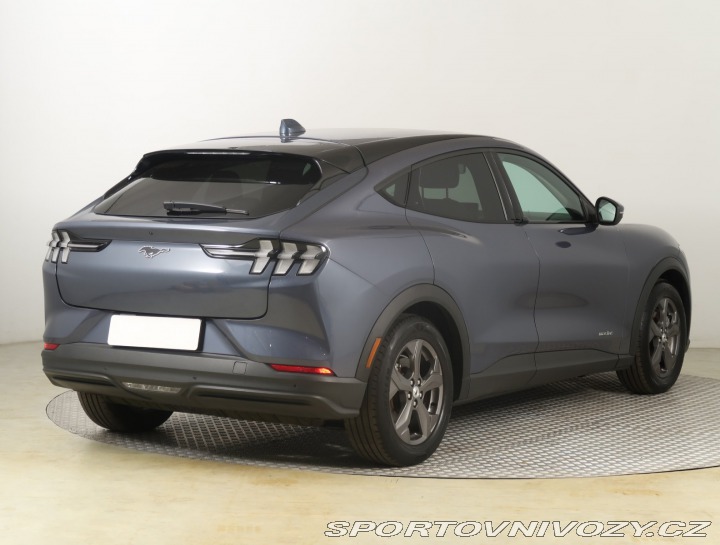 Ford Mustang Mach-E Standard Range RW 2021