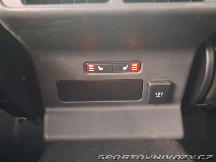 Ostatní značky Ostatní modely Land Rover Range Rover Velar R-Dynamic SE P380 2018