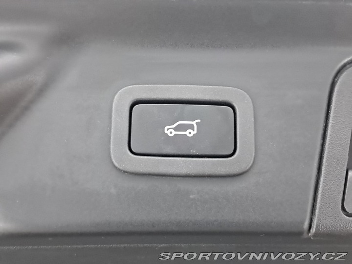 Ostatní značky Ostatní modely Land Rover Range Rover Velar R-Dynamic SE P380 2018