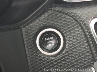 Ostatní značky Ostatní modely Land Rover Range Rover Velar R-Dynamic SE P380 2018