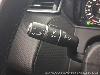 Ostatní značky Ostatní modely Land Rover Range Rover Velar R-Dynamic SE P380 2018