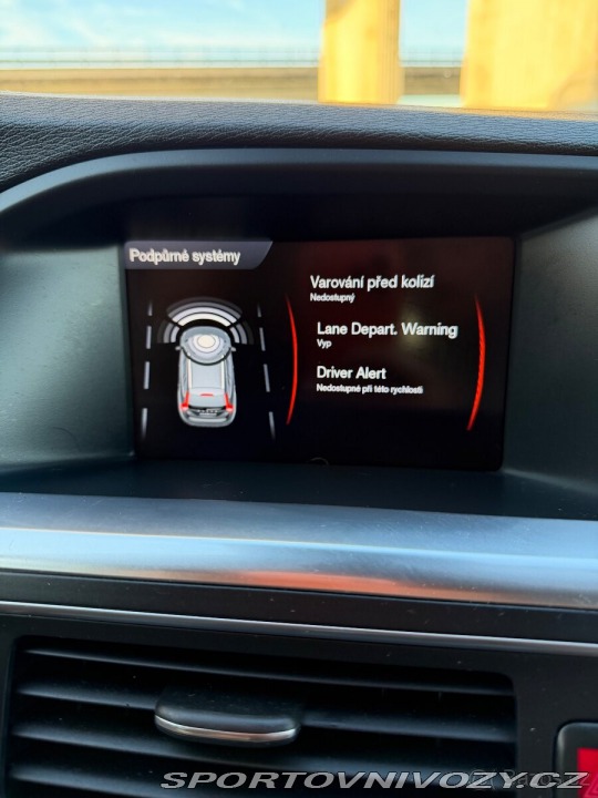 Volvo V60 2,4 D5 AWD 158kw 2011