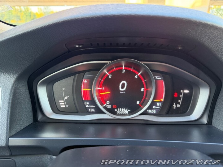 Volvo V60 2,4 D5 AWD 158kw 2011