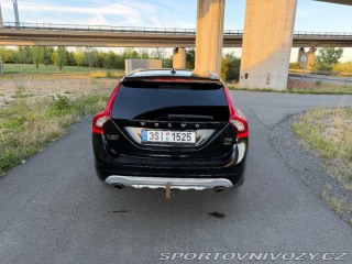 Volvo V60 2,4 D5 AWD 158kw 2011