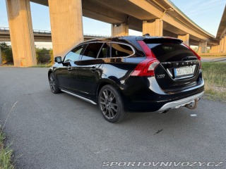 Volvo V60 2,4 D5 AWD 158kw 2011