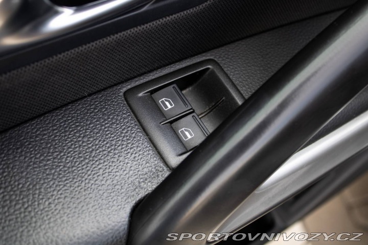 Volkswagen Scirocco 1.4 TSI / 90kW / M6 / ZÁ 2012
