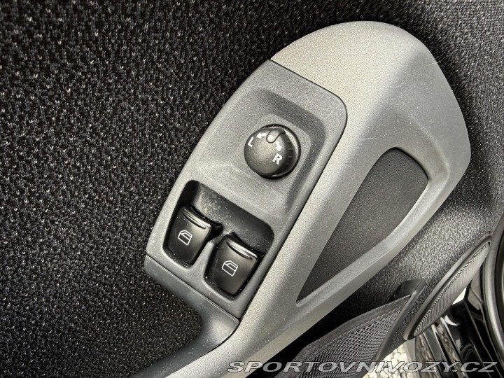 Smart Fortwo 1,0 62kW Cabrio kůže REZE 2009