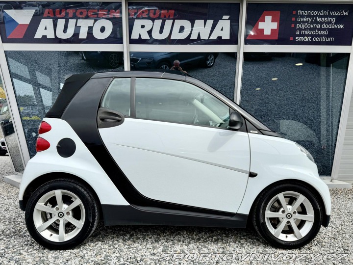 Smart Fortwo 1,0 62kW Cabrio kůže REZE 2009