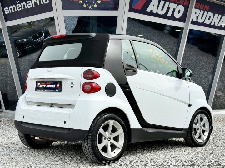 Smart Fortwo 1,0 62kW Cabrio kůže REZE 2009