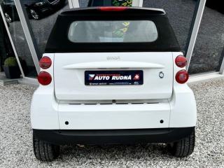 Smart Fortwo 1,0 62kW Cabrio kůže REZE 2009