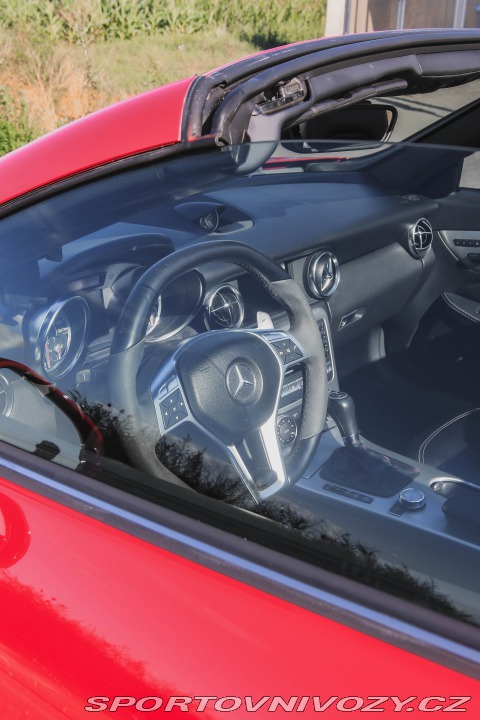 Mercedes-Benz SLK 55 AMG Performance pack 2012