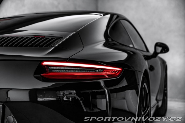 Porsche 911 Carrera 991 Sport Chrono 2018