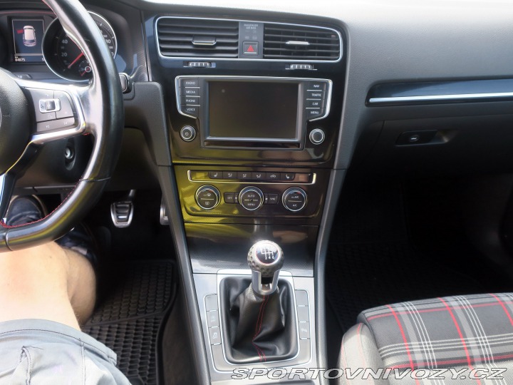 Volkswagen Golf 7 GTi 162kW - Manuál, Dyn 2015