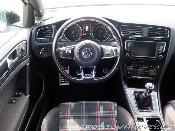 Volkswagen Golf 7 GTi 162kW - Manuál, Dyn 2015