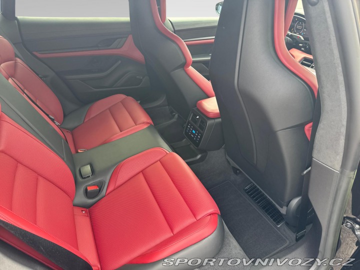 Porsche Taycan Turbo Sport Turismo 2022