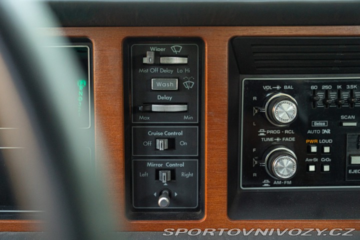 Ostatní značky Ostatní modely Cadillac SEVILLE 4.5 V8 1988