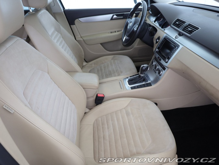Volkswagen Ostatní modely Passat Highline 3.6 V6 2012