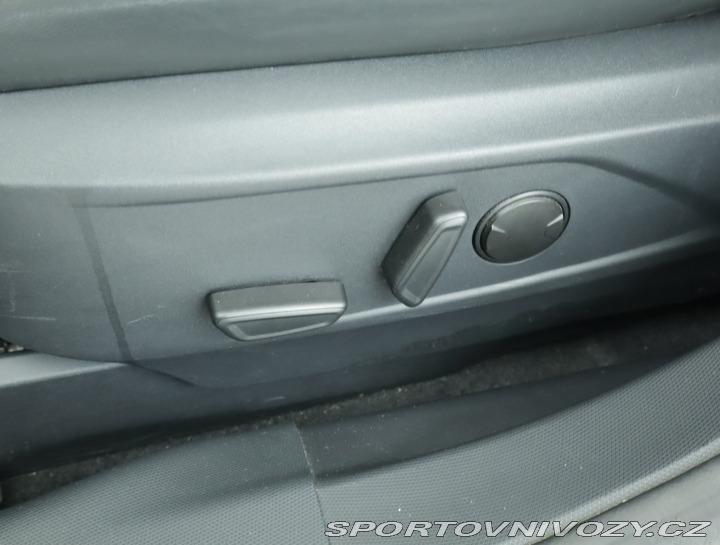 Ford Mustang Mach-E Standard Range RW 2021