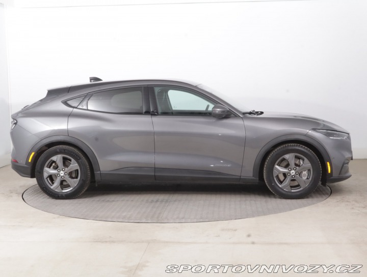 Ford Mustang Mach-E Standard Range RW 2021