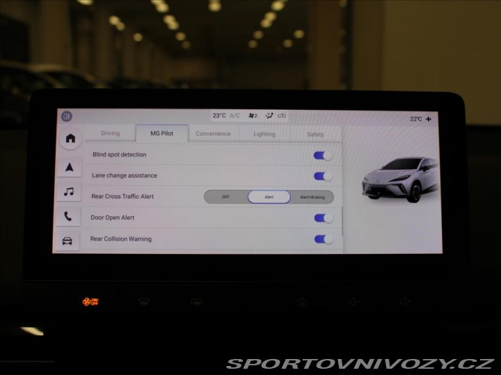 MG Ostatní modely MG4 0,0 77kWh Exclusive Výpro 2025