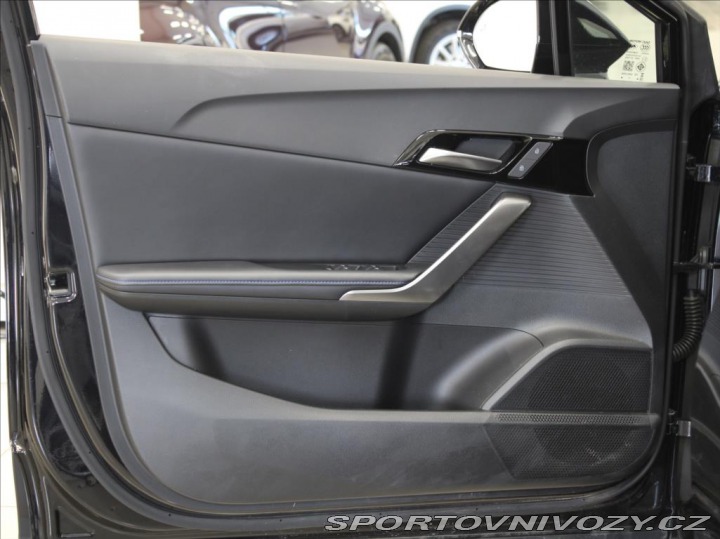 MG Ostatní modely MG4 0,0 77kWh Exclusive 28tkm 2025