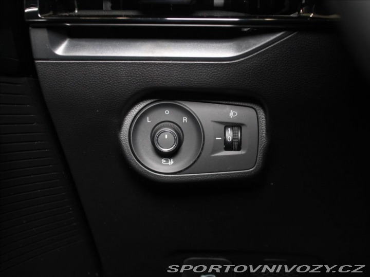 MG Ostatní modely MG4 0,0 77kWh Exclusive Výpro 2025