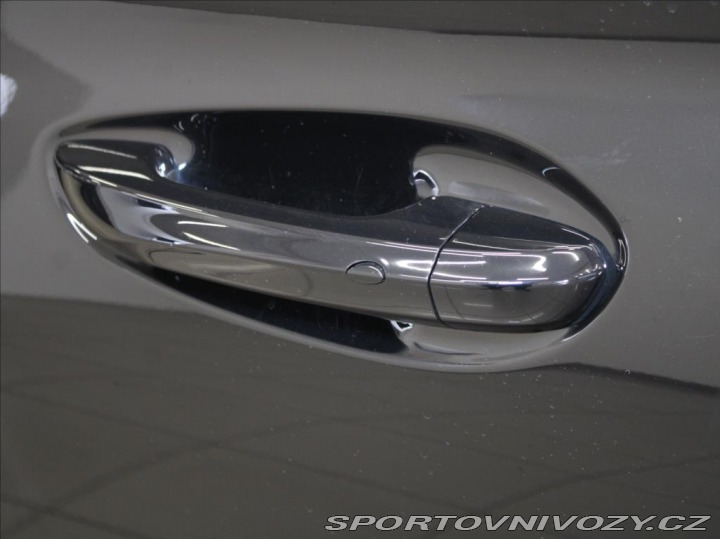 MG Ostatní modely MG4 0,0 77kWh Exclusive 28tkm 2025