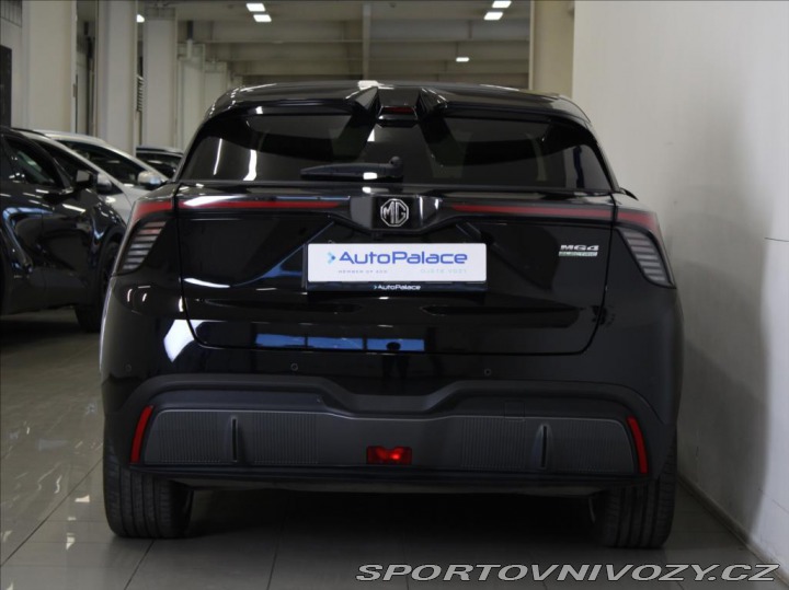 MG Ostatní modely MG4 0,0 77kWh Exclusive Výpro 2025