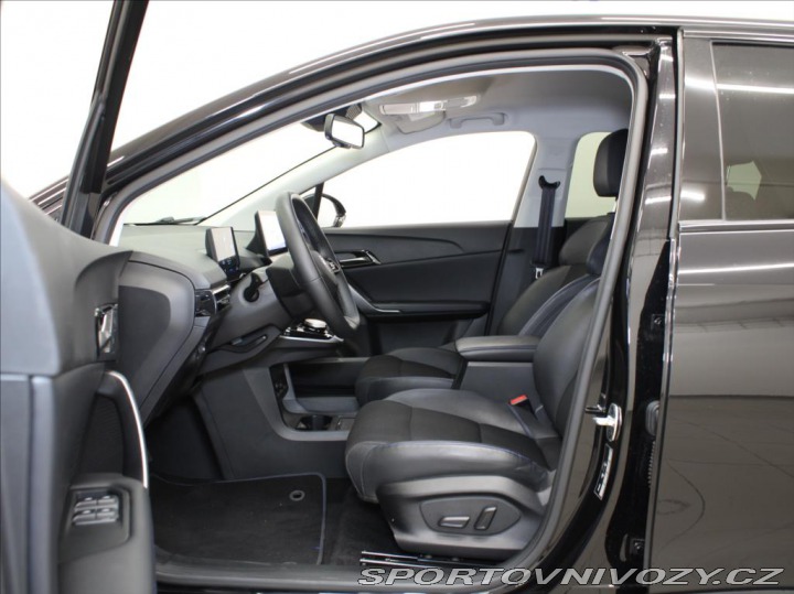 MG Ostatní modely MG4 0,0 77kWh Exclusive 28tkm 2025