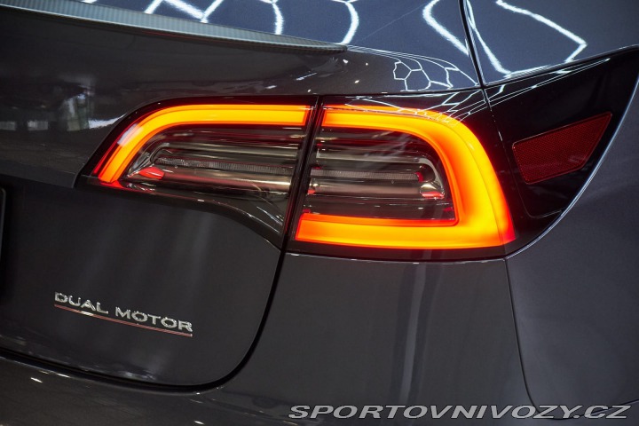 Tesla Model 3 dual motor long range 2022