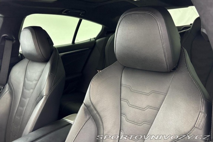 BMW 8 M850i xDrive 2020