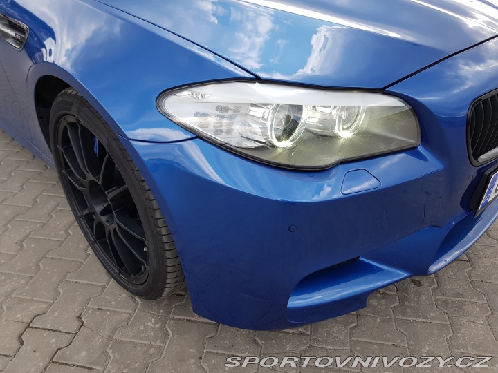 BMW M5  2012