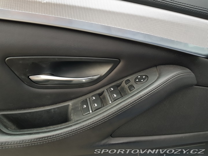 BMW M5  2012