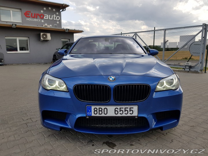 BMW M5  2012