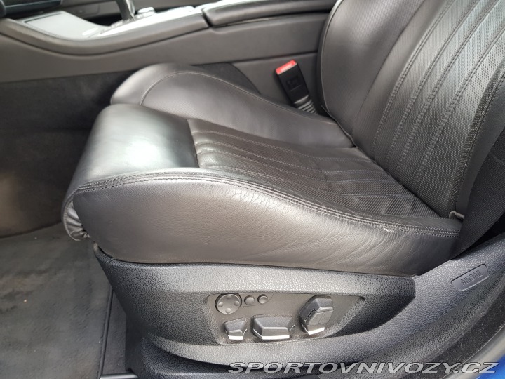 BMW M5  2012