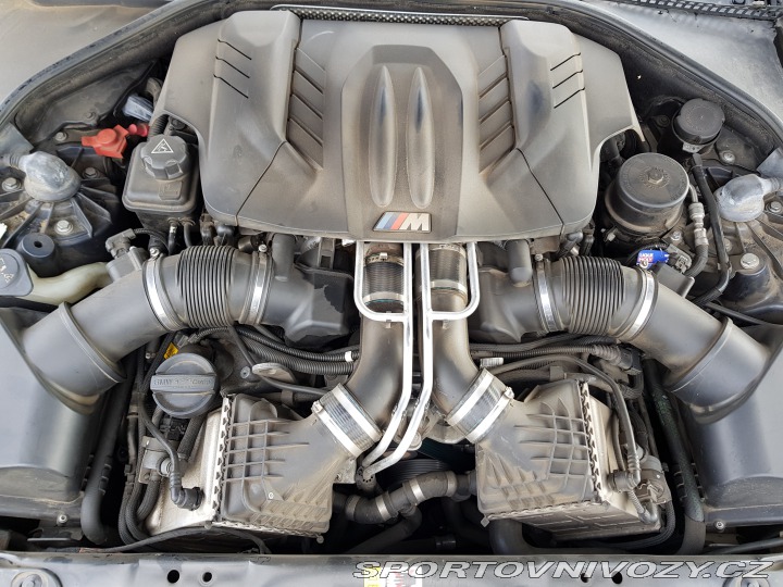 BMW M5  2012