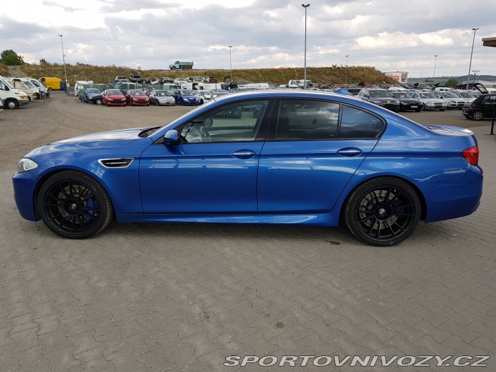 BMW M5  2012